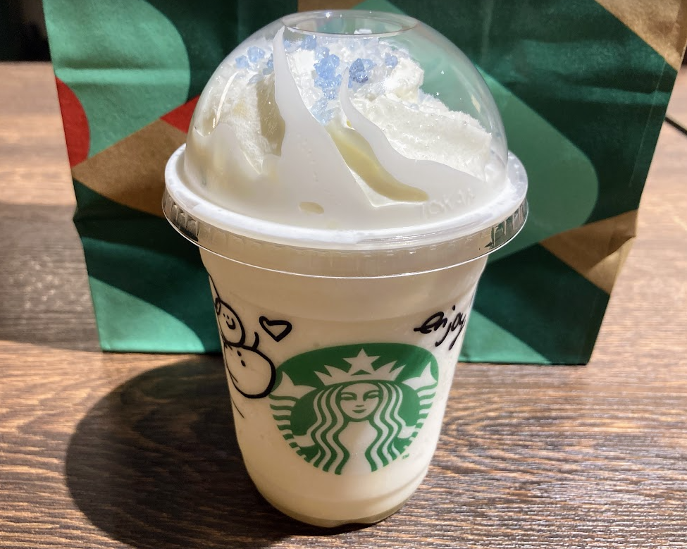 マカダミアホワイトスノーチョコレートフラペチーノ飲んでみた！